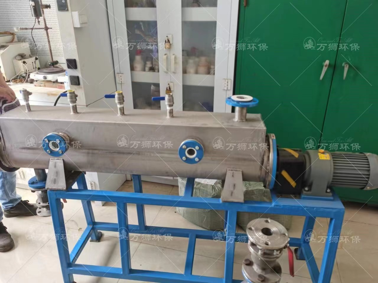 图1 铝灰小试设备图.jpg